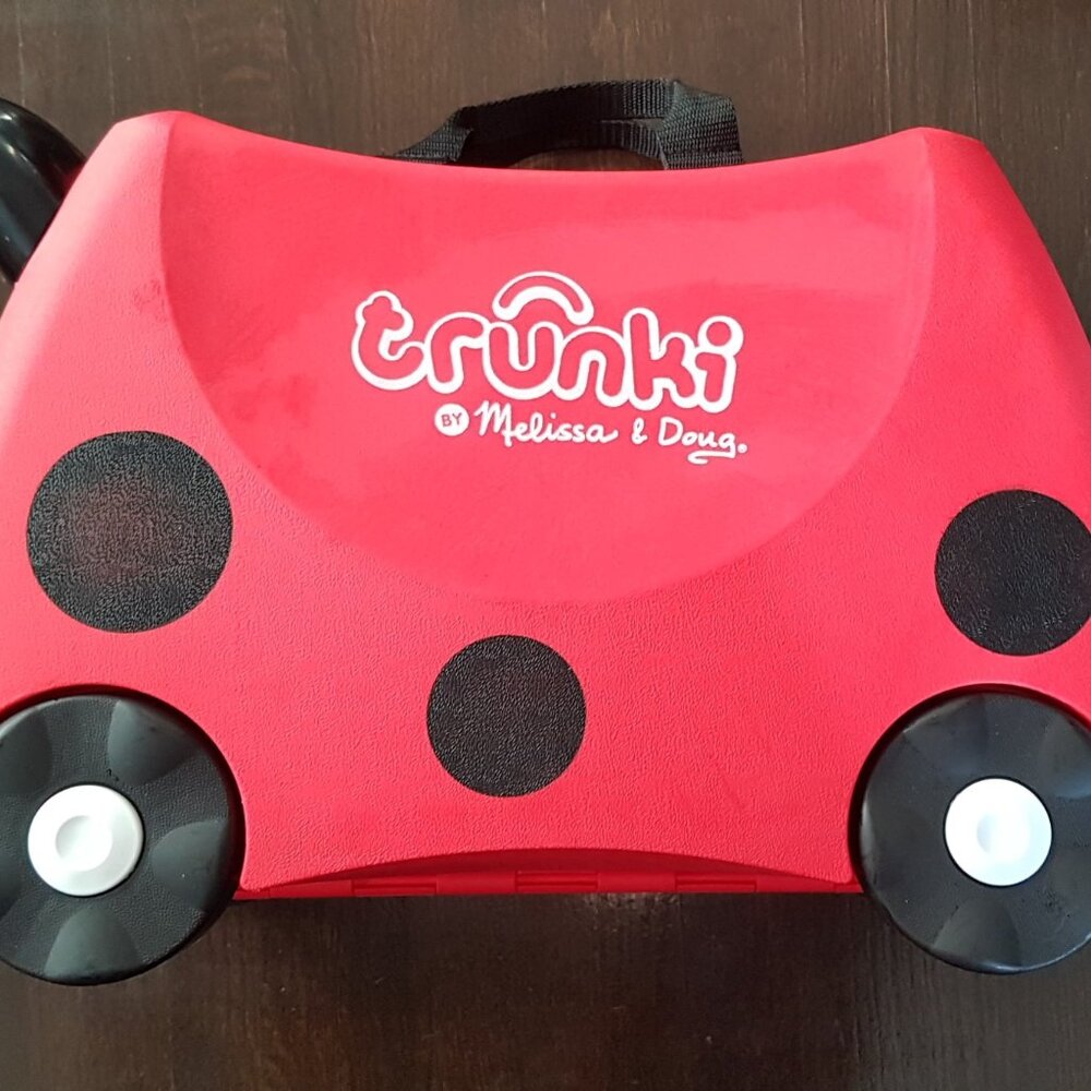 Trunki - Harley the Ladybug Ride-On Suitcase - Picture 6 of 6